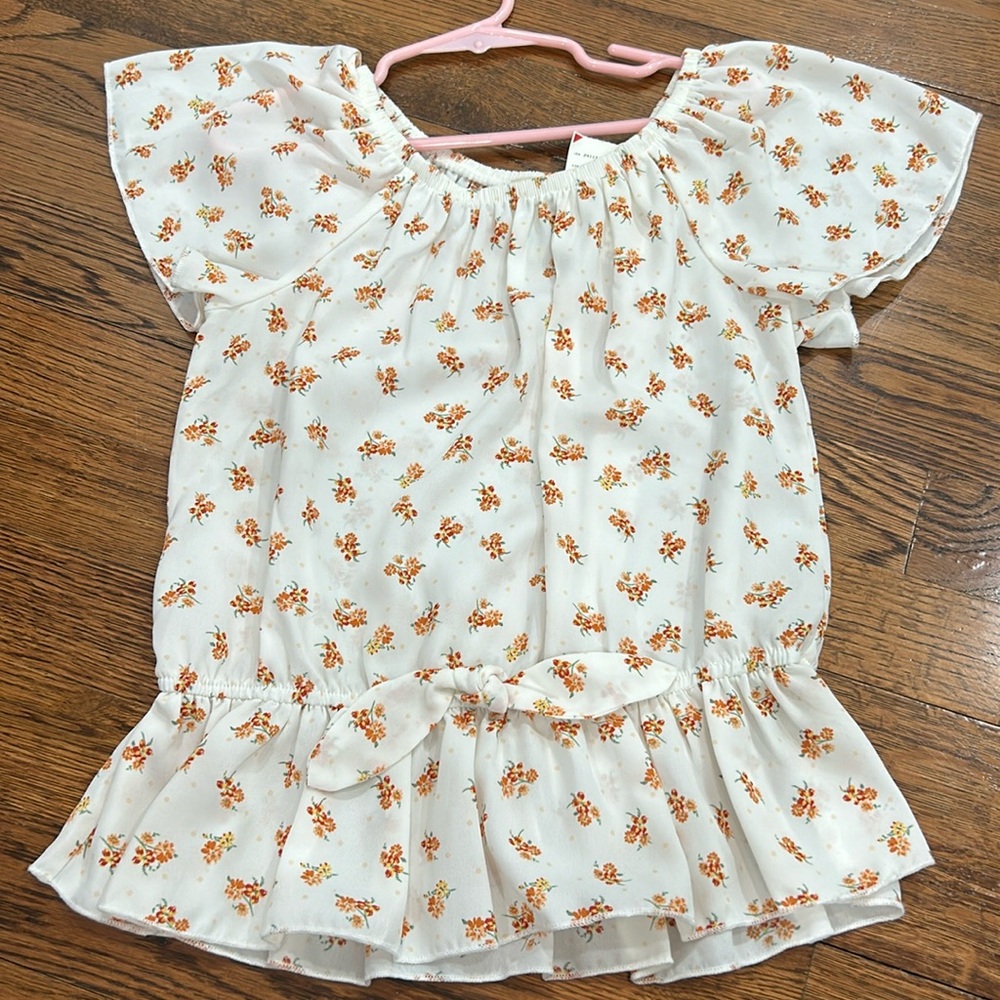 Cute girls blouse flower prints great condition